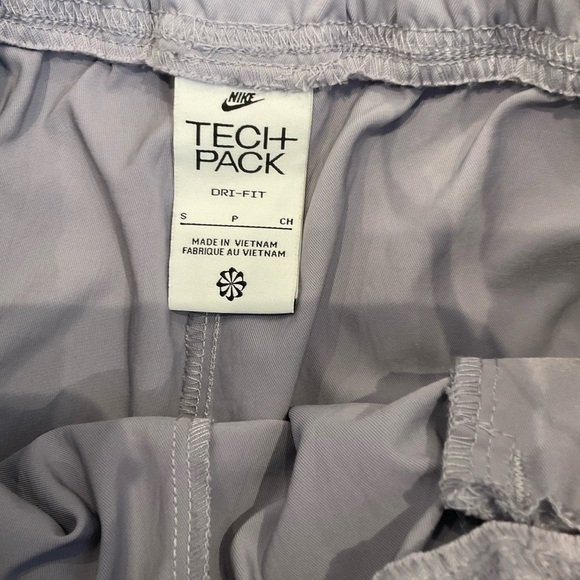 Nike Sportswear Tech Pack Curve Woven Pants Light Gray Size S/P - Picture 14 of 15